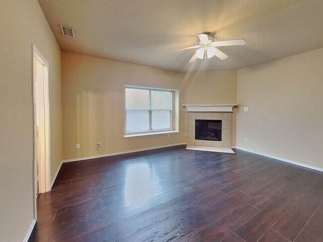 Building Photo - 629 Saddleway Dr