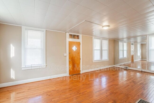 Building Photo - 4809 Arabia Ave