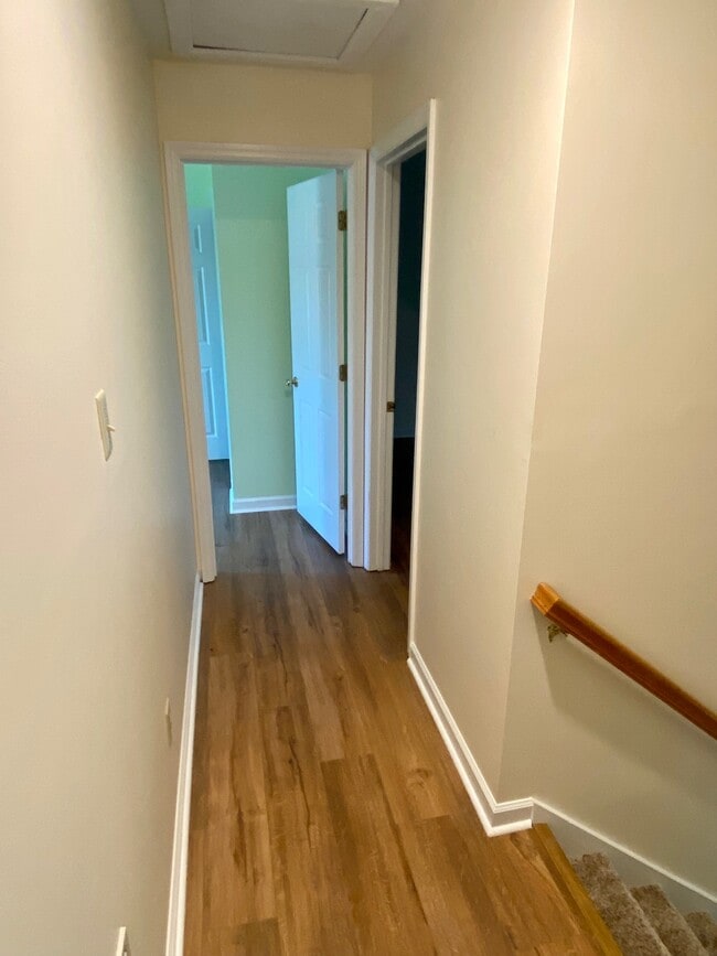 Building Photo - 8705 Mill Run Dr