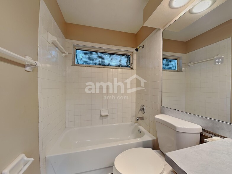 Building Photo - 4908 Rambling Rose Pl