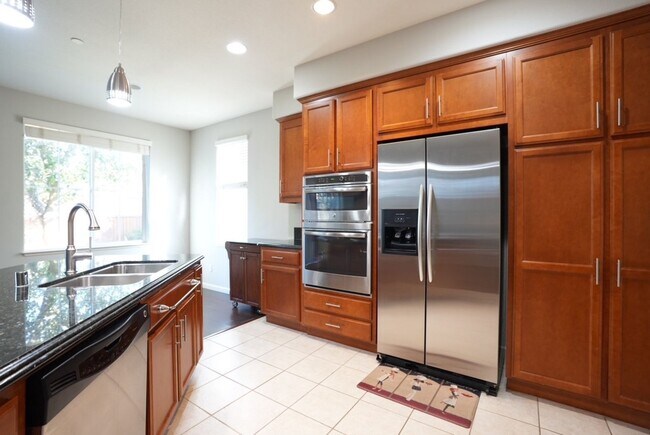 Building Photo - Four Bedroom Napa Home