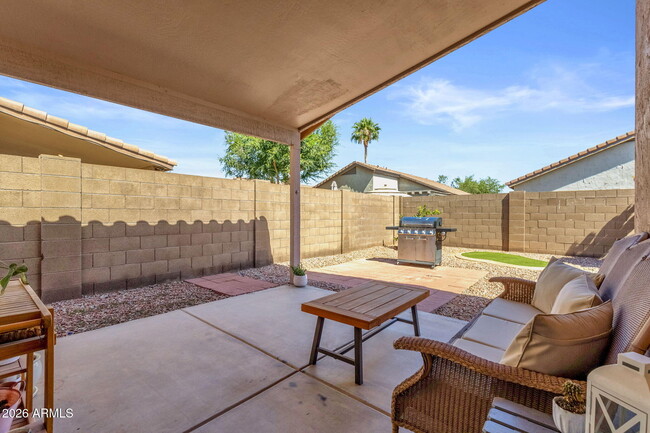 Building Photo - 1216 W Pinon Ave
