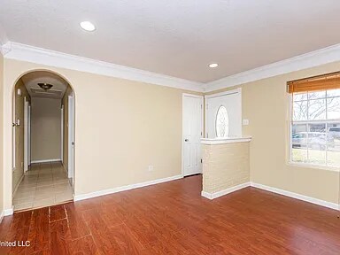 Building Photo - 5117 Potomac Dr