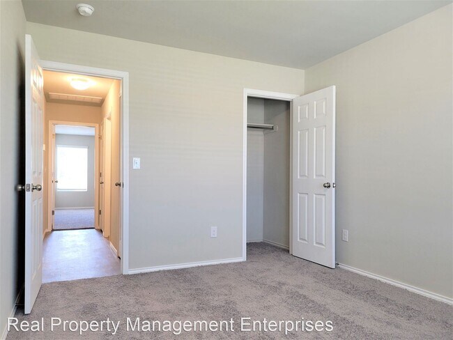 Building Photo - 3 br, 2 bath House - 21242 Winding Brook