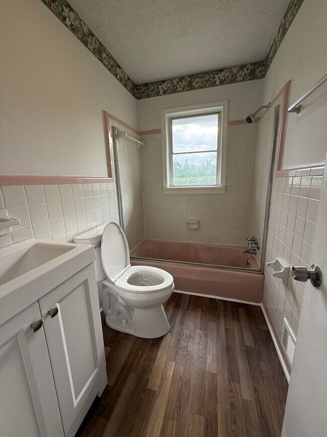 Building Photo - 8195-8195 Spillers Dr SW