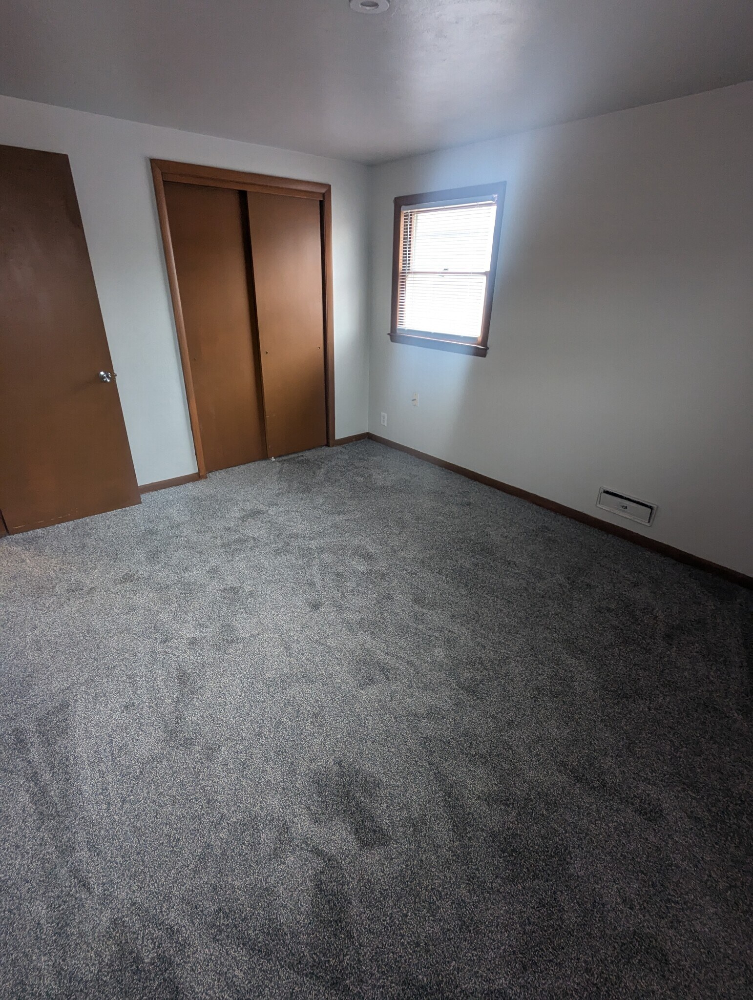 Building Photo - 4370 N 28th St