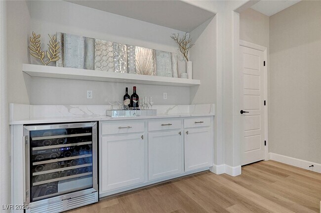 Building Photo - 5477 Vespertine Moon Ave