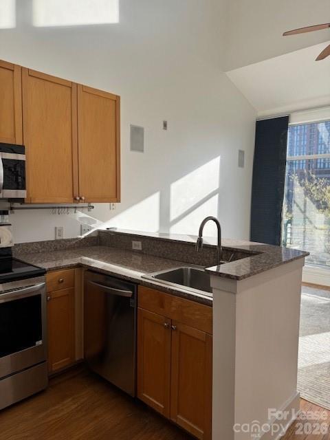 Building Photo - 115 E Park Ave