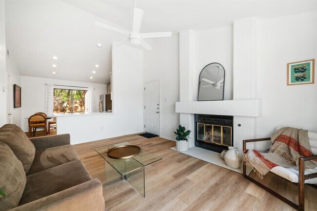 Building Photo - 4306 Bonnell Vista Cove