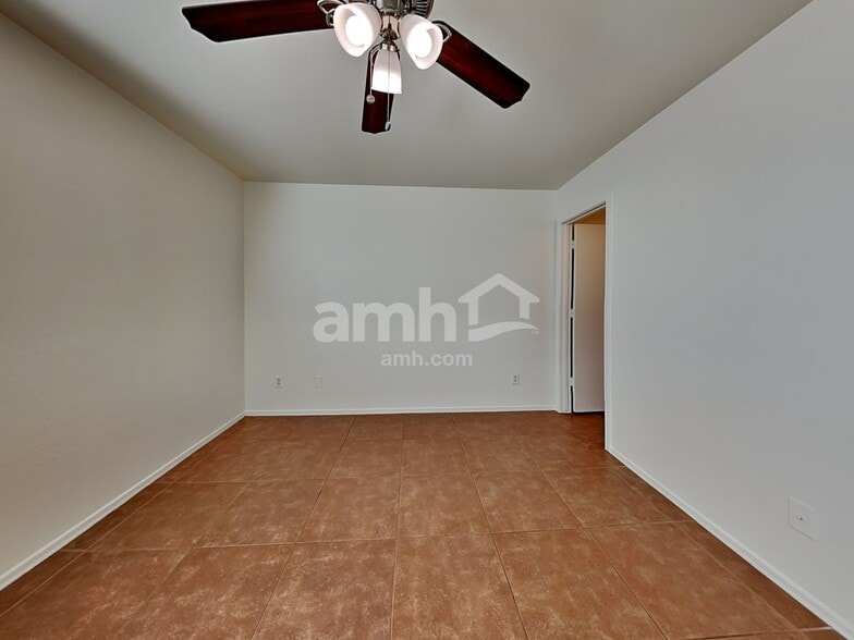 Building Photo - 12829 W Cherry Hills Dr