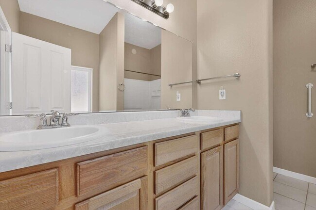 Building Photo - 2135 N Ensenada Cir SE
