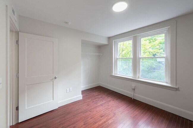 Building Photo - Coming Soon: Newly renovated 2BR Apartment...