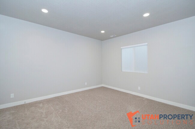 Building Photo - 11586 S Bingham Rim Rd