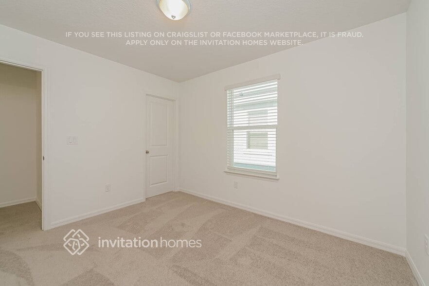 Building Photo - 5809 Sagebrush Aly