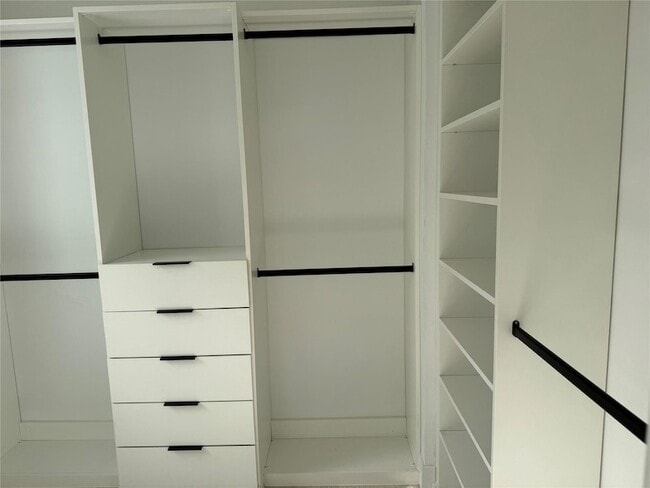 Building Photo - 3010 N Course Dr