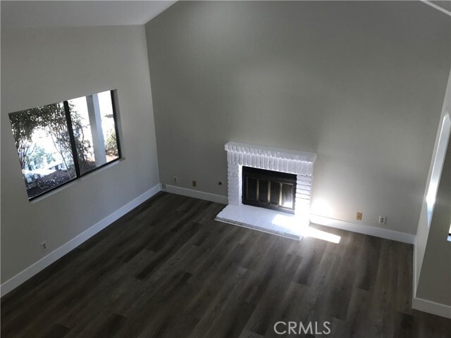 Building Photo - 4 Capstone