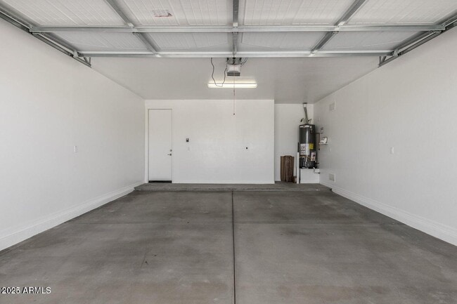 Building Photo - 8419 W Encinas Ln