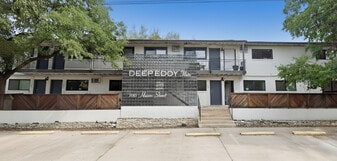 Building Photo - Deep Eddy Flats