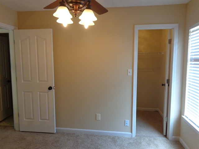 Building Photo - 2166 Greencliff Dr