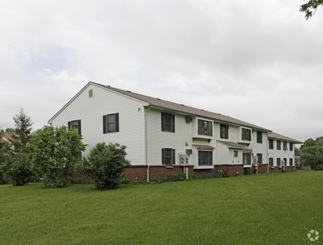 Building Photo - Ukrainian Village