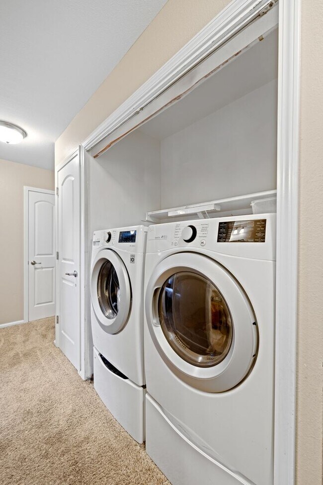 Building Photo - 2780 Perry St