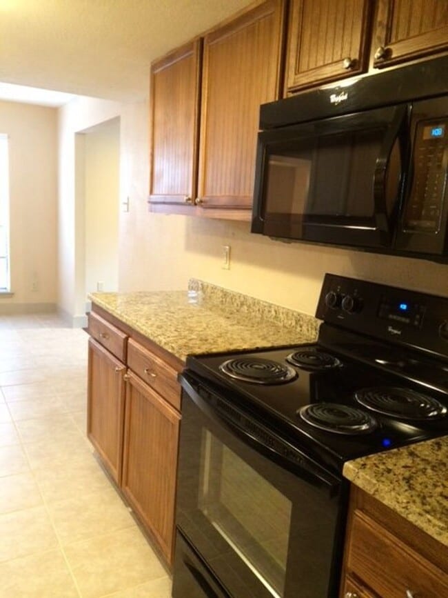 Building Photo - Frisco - 3/2 half duplex, 2-story, 2-car g...