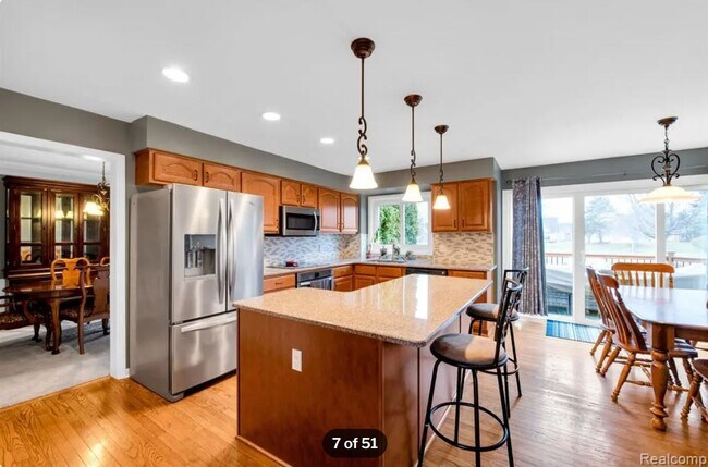 Building Photo - 47643 Ashford Dr S