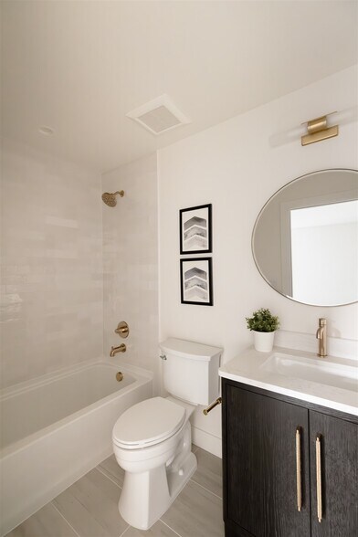 Building Photo - 1751 N Williams St