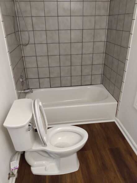 Partial view of full bath - 1346 Center Point Rd