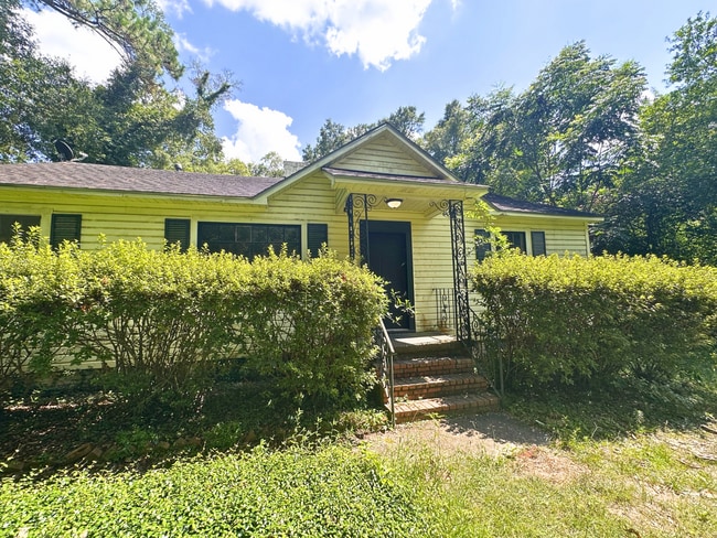 Building Photo - 4823 Auburn Dr N