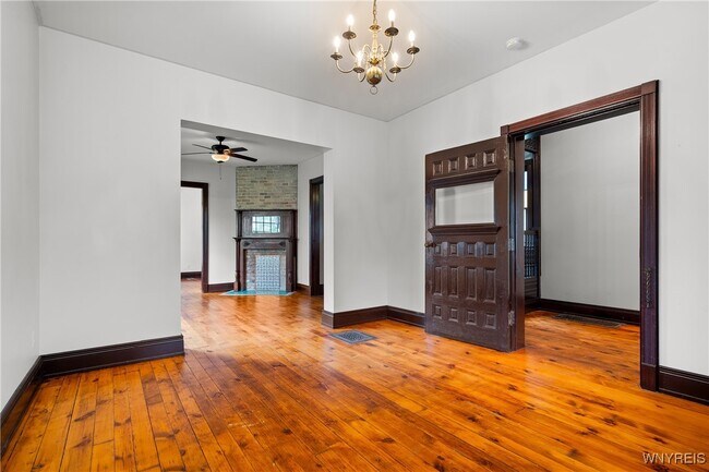 Building Photo - 136 Prospect Ave