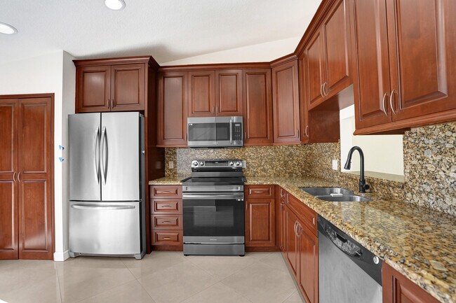 Building Photo - 630 Sea Pine Way