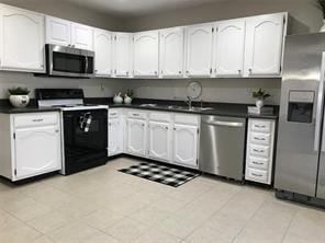 Building Photo - 312 Willow Springs Dr