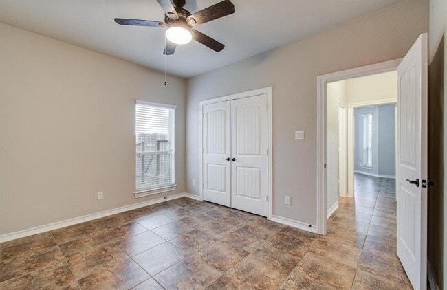 Building Photo - 3511 Christopher Dr