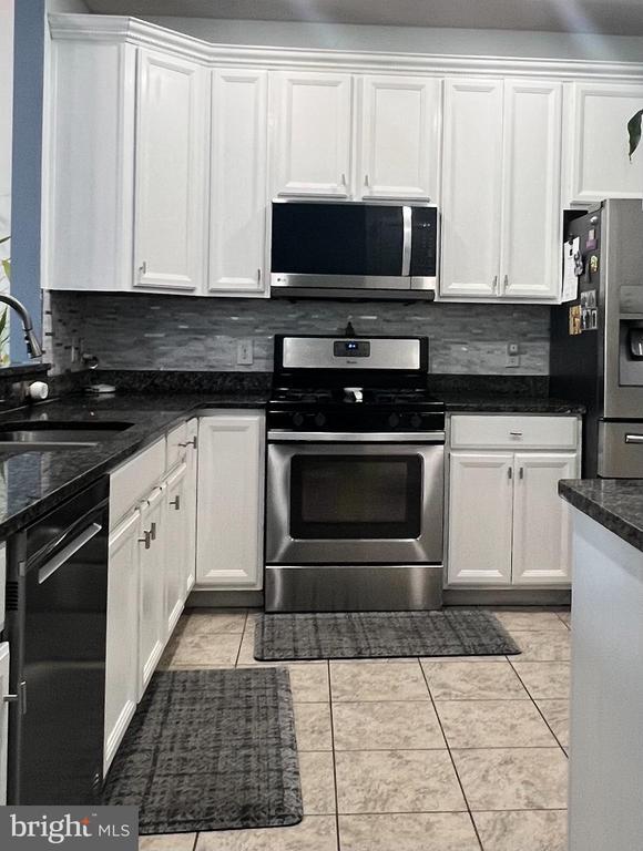 Building Photo - 209 Sills Ln