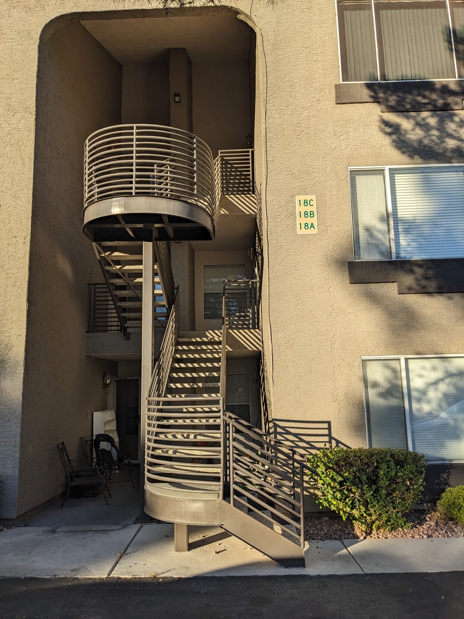 Building Photo - 701 Capri Dr