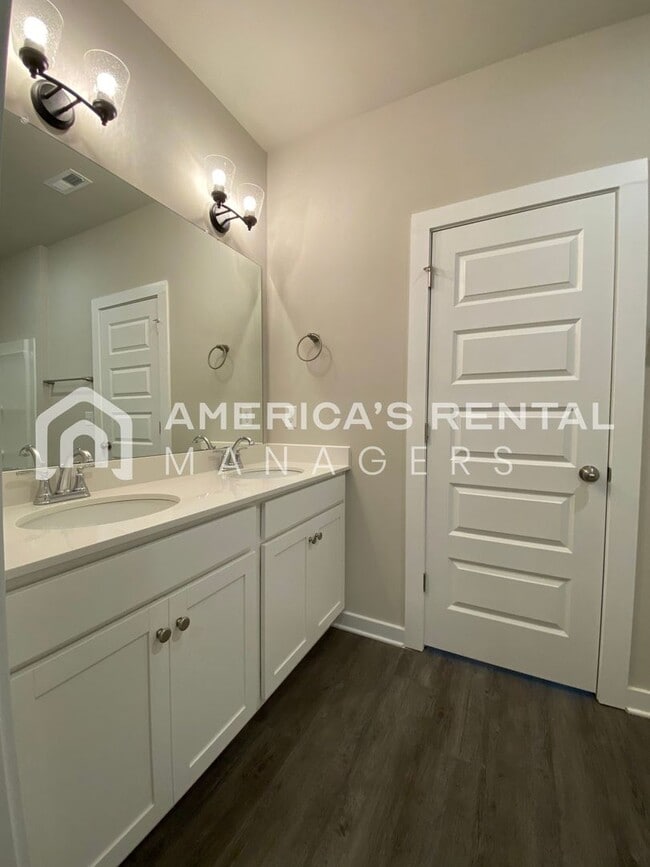 Building Photo - DEPOSIT PENDING!!! - Home for Rent in Jemison, AL... View with 48 Hours Notice!