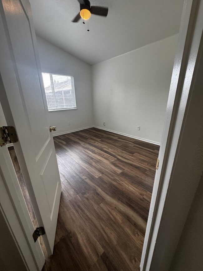 Building Photo - 2138 Solis St