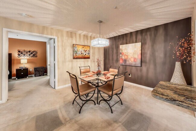 Building Photo - Beautifully updated and maintained 2 level condo home!