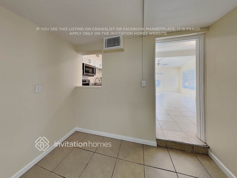 Building Photo - 219 Flamingo Dr