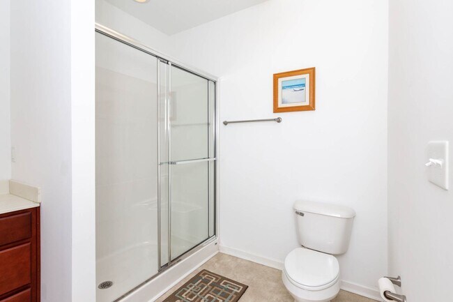 Building Photo - Spacious Condo in Spence Crossing
