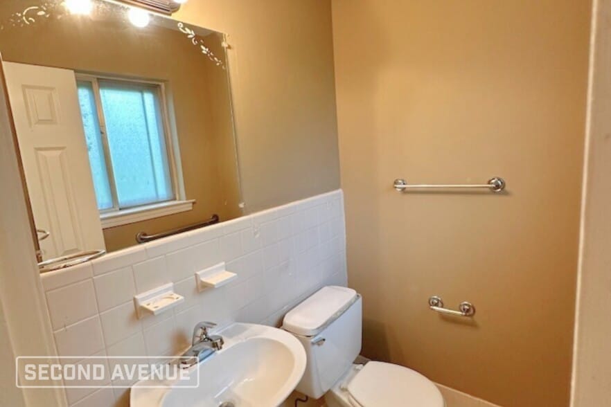 Building Photo - 4387 Cottonwood Rd