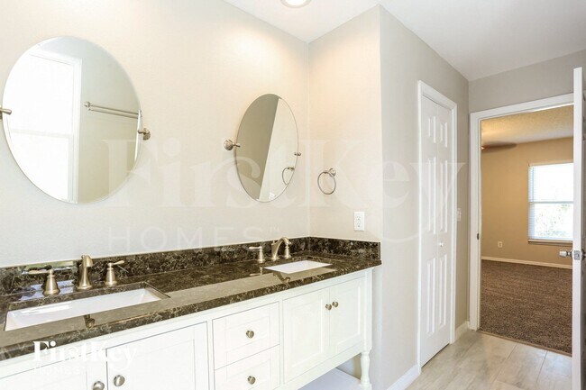 Building Photo - 4729 Windflower Cir