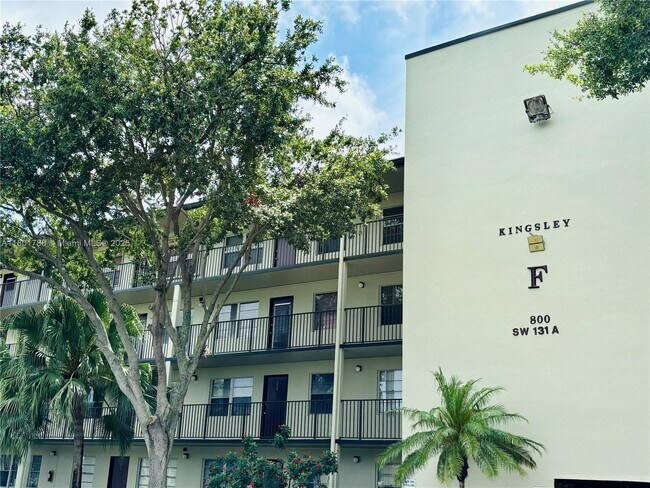 Building Photo - 800 SW 131st Ave