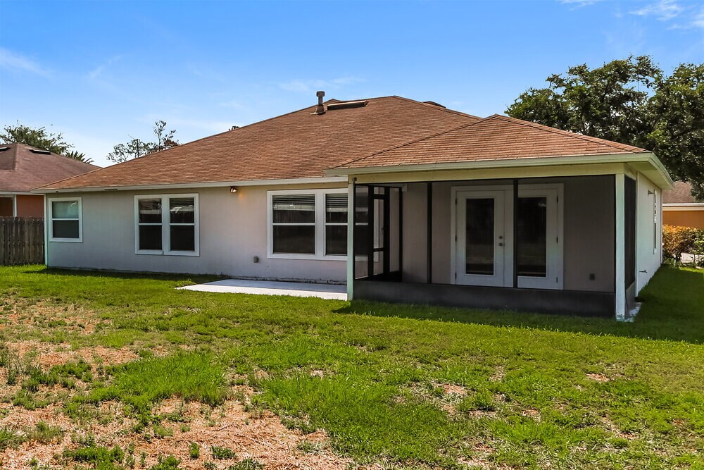 Building Photo - 2732 Woodsdale Dr