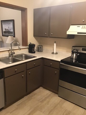 Building Photo - 104 Harbor Lights Dr