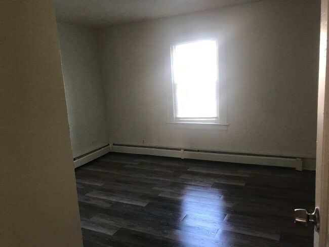 Building Photo - Single Family Home
