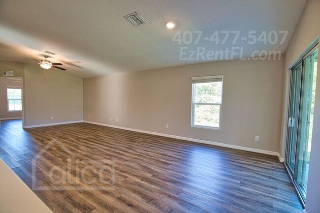 Building Photo - 121 Parish Dr