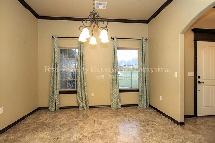 Building Photo - 1661 Appaloosa Dr