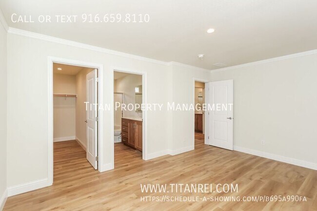 Building Photo - 313 Vandenberg Cir